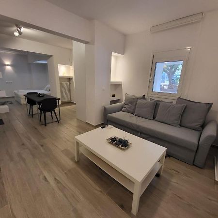 Apartment Near The Center Of Glyfada Atina Dış mekan fotoğraf
